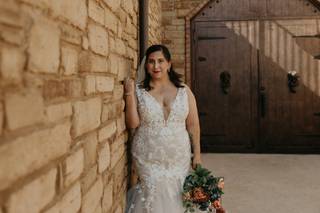 Linh's Bridal & Alterations - 32