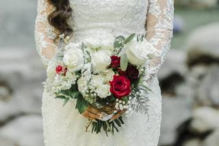 H & J Flowers - 7