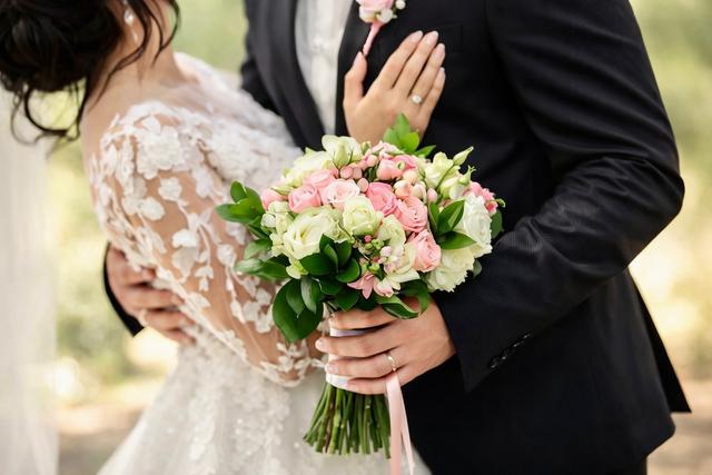 Elegance Flowers & Gifts - 1