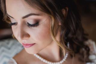 Kasey Yvonne Hair & Makeup - 11
