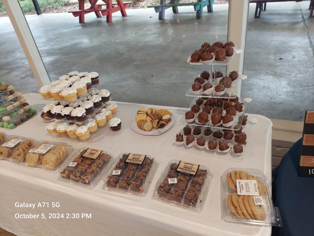 Donna's Dream Cakes - 1