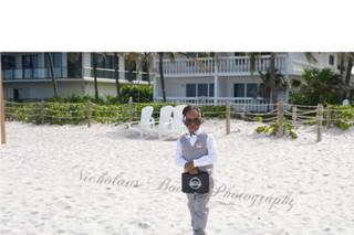 Beachcomber Resort and Villas - 8