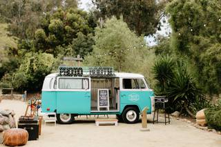 Happy Camper Photo Bus - 17