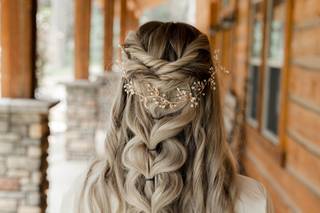 The Braid Lounge - 55