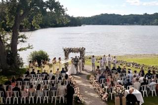 The Crooked Lake House - 8