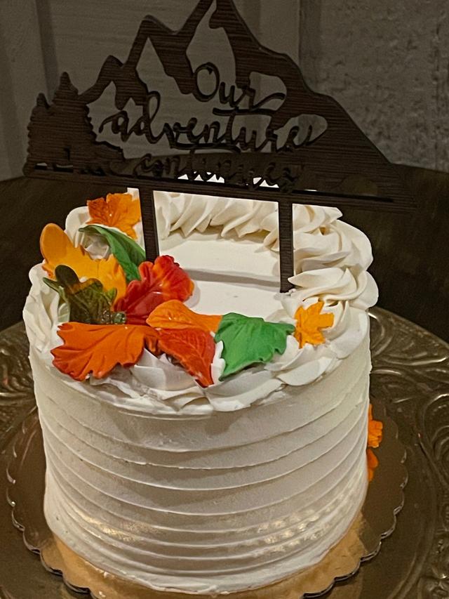 Clara's Custom Cakes - 1