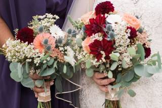 William's Florist & Gift House - 30