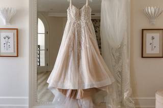 Laura & Leigh Bridal, LLC - 20