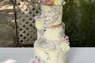 TL Custom Cakes & Desserts - 6
