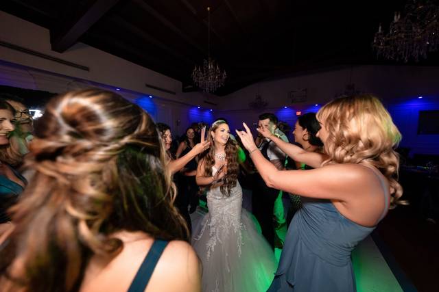 Vision DJs & Lighting 1