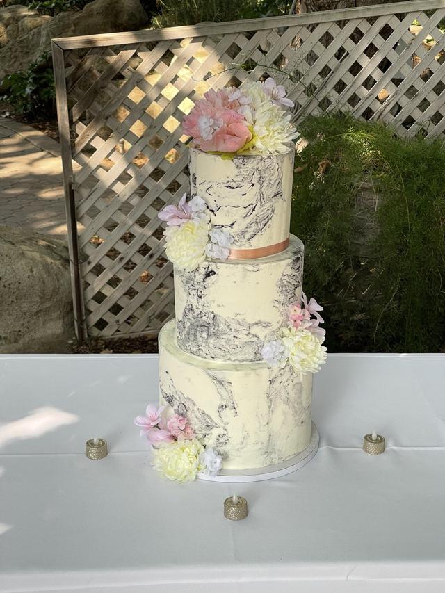 TL Custom Cakes & Desserts - 3