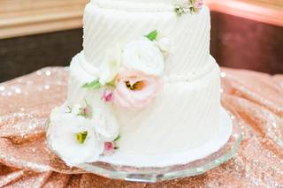 Crowned Cakes by Jess - 10