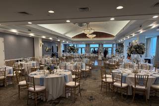 Water's Edge Resort and Spa - 7