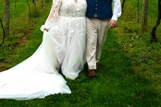 Bella Terra Vineyards - 30