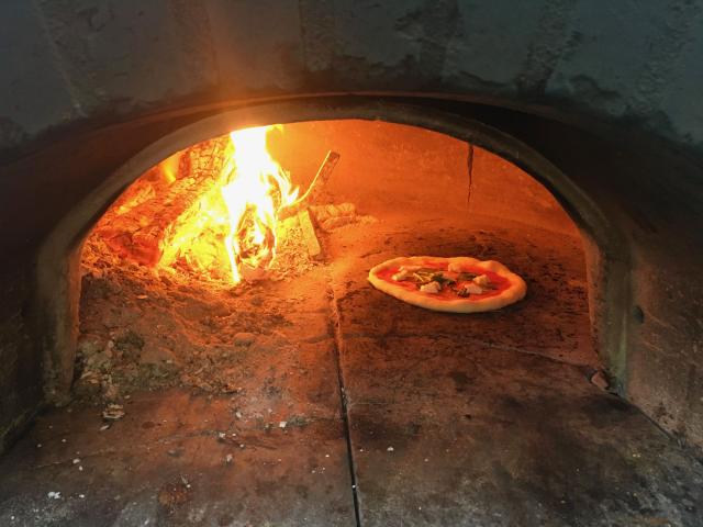 Olive Wood Pizza - 4