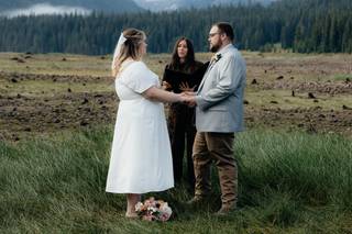 Jen Caporella - Officiant & Elopement Planner - 17