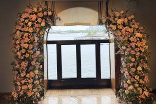 The Avenue J Florist - 5