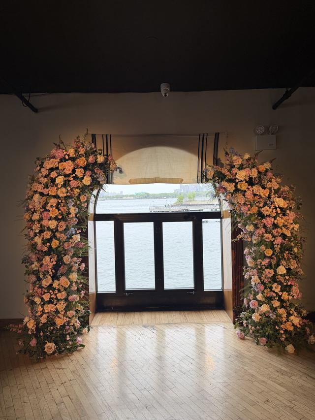The Avenue J Florist - 1