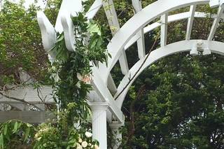 Bird Watching & Pruning Floral - 32