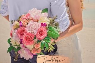 Marco Island Florist  Home & Gifts - 28
