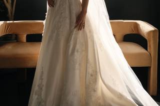 Dressigner - Bridal Alterations Studio Atelier - 5