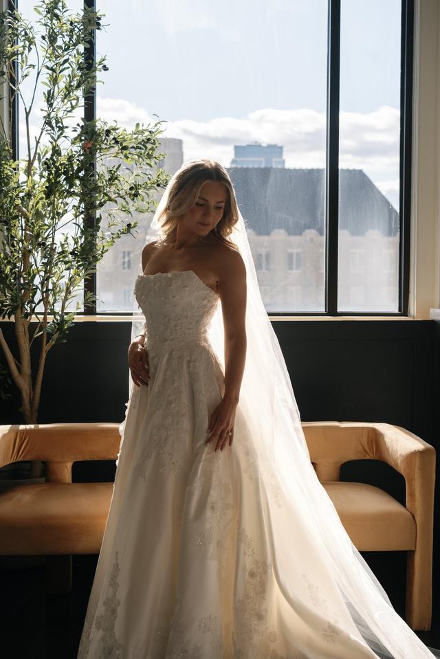 Dressigner - Bridal Alterations Studio Atelier - 2