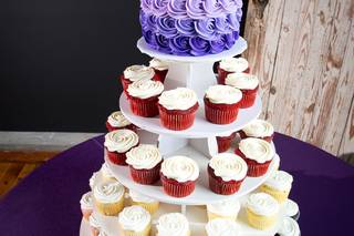 Holly's Cakes LLC - 46