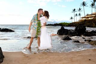 Hawaiian Island Weddings - 31