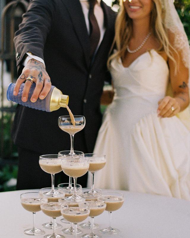 The Drunk Wedding Photographer - 1