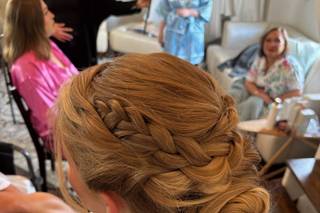 Adorn Salon - 10