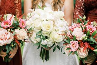 Artistic Blossoms Floral Design Studio - 33