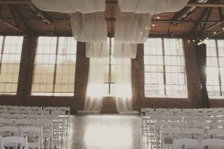 Tara B's Eventful Planning & Floral Boutique - 14