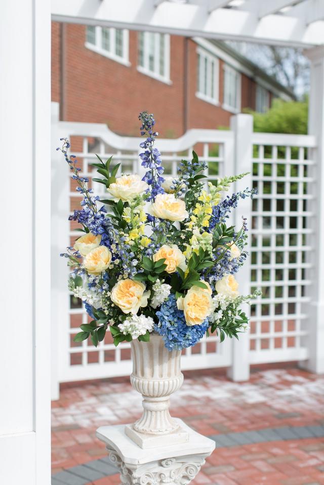 The Harwinton Florist llc - 3