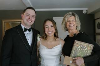 Wedding Officiant Eileen - 10