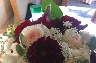 Diane's Flowers Please - 6