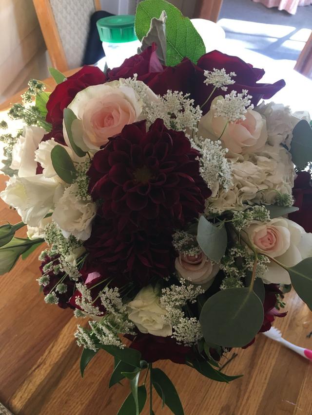 Diane's Flowers Please - 1