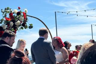 Hillary Lundberg - PNW Wedding Officiant - 10