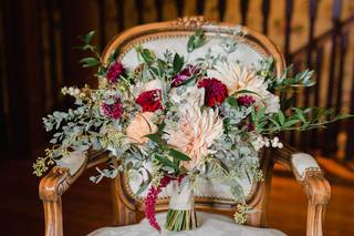 Paisley Petals Flower Studio - 33