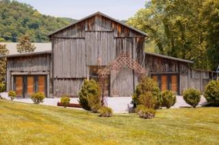 The Barn at Chestnut Springs - 5
