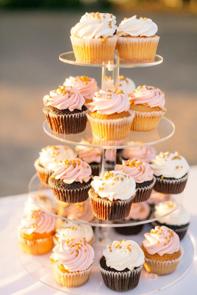 B3 A Beach Bunny Bakery - 3