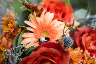 Save the Date Flower and Wedding Studio - 7