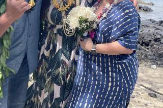 Hawaiian Style Beach Weddings with ALOHA - 5