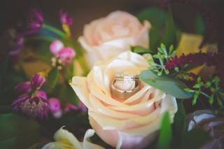 Bella Sorella Floral Design - 16
