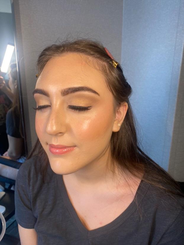 Laura Sweeney Makeup Artistry - 1