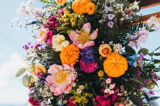 Candlelight & Roses Florist and Weddings - 5