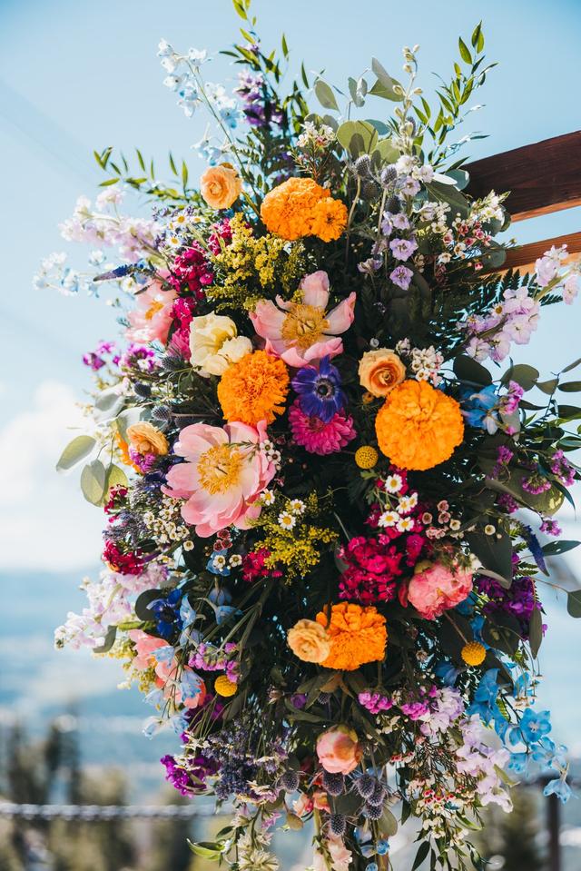 Candlelight & Roses Florist and Weddings - 2
