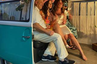 Happy Camper Photo Bus - 42