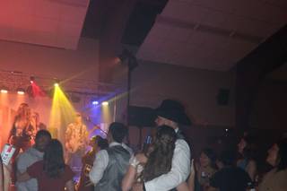 Feudin Hillbillys - 14