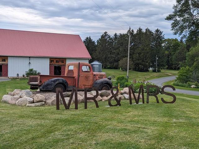 Croix-View Farm - 1