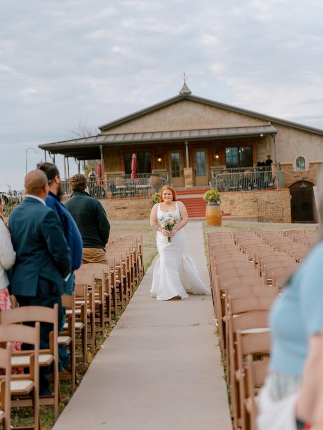 Clauren Ridge Vineyard and Winery - 2